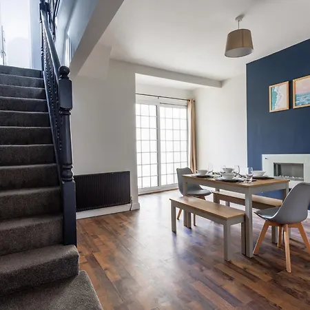 5 Bedroom Spacious Perfect For Big Groups 度假居