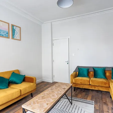 5 Bedroom Spacious Perfect For Big Groups