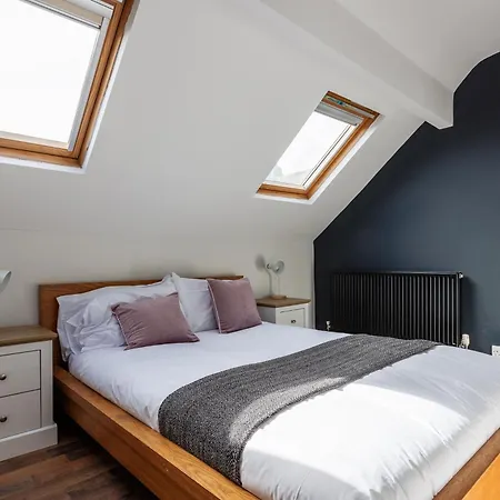 5 Bedroom Spacious Perfect For Big Groups *